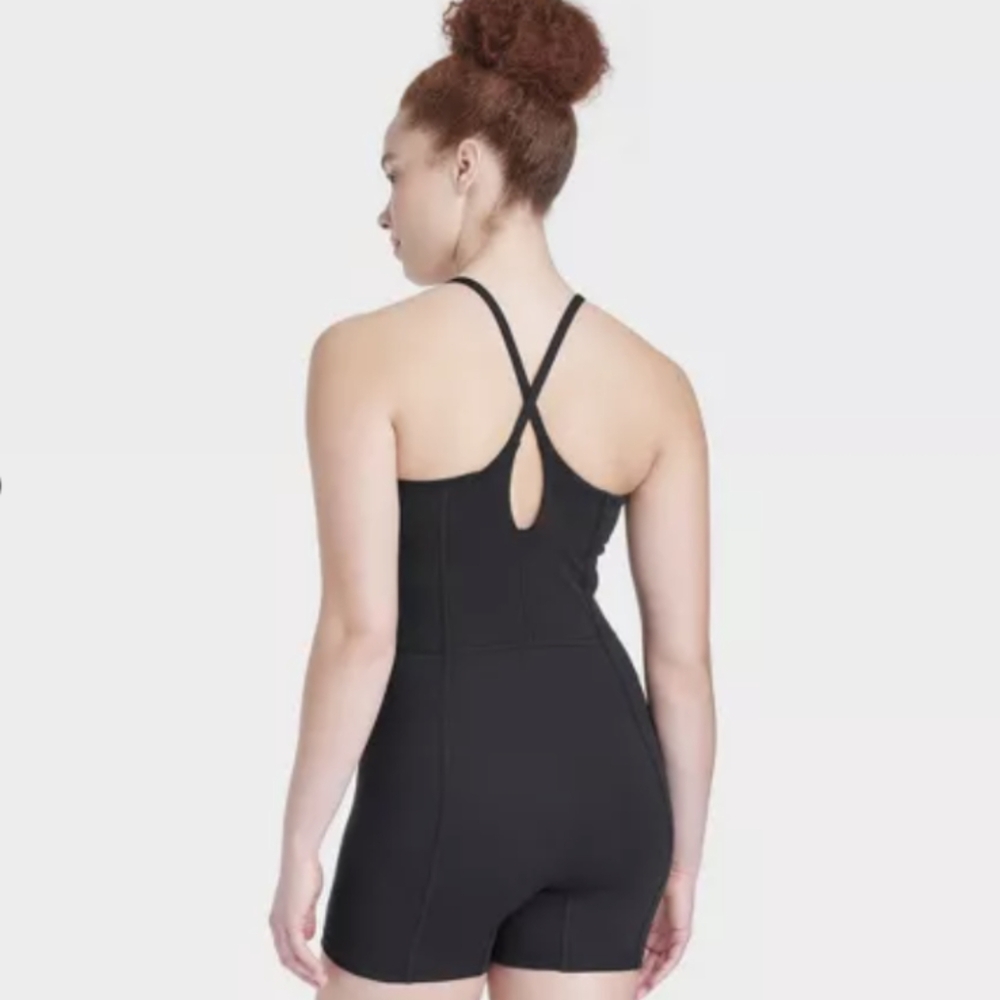 ALL IN MOTION Short Bodysuit - Picture 8 of 8